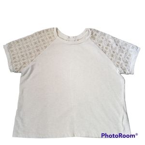 D & CO. active embroidered flower short sleeve sweater shirt in size XL preowned